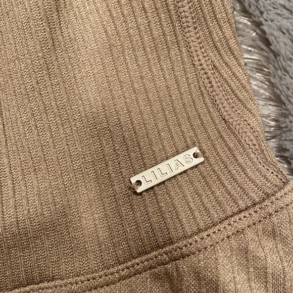 Lilia’s Active Ribbed Knit Set - Top and Pant - Size M & S - Picture 12 of 14